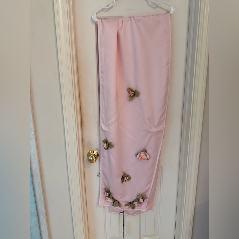 Ilana Wolf NWT Pink Satin Evening Wrap w/ Silk Flower Embellishment. Gorgeous! - Picture 6 of 16
